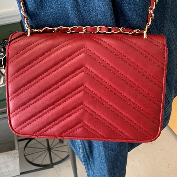 Red Vegan Leather Bag by Bagamour - Picture 5 of 6